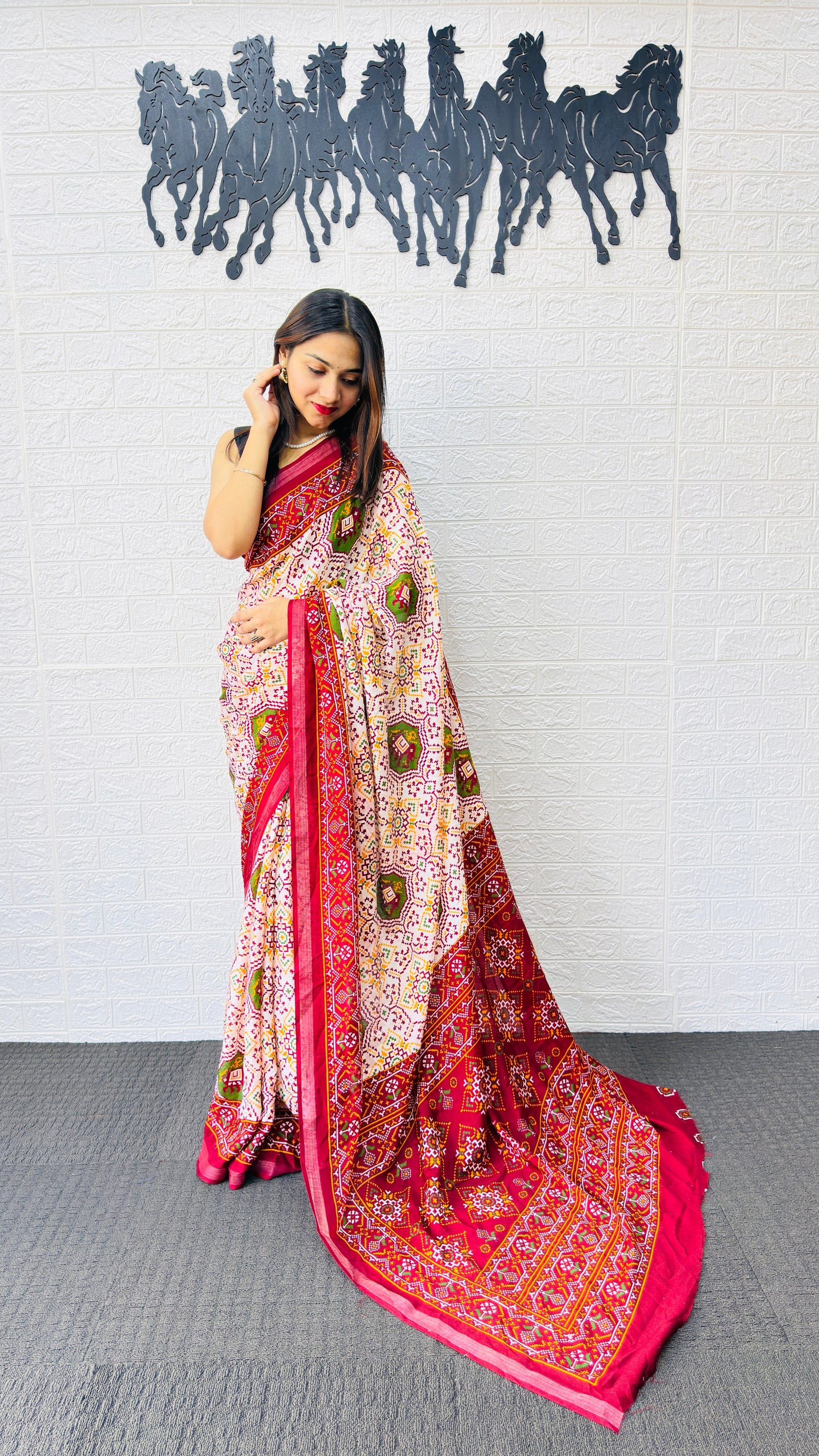 Traditional Patola Print Heavy Mul Cotton Saree with Unstitched Blouse Piece