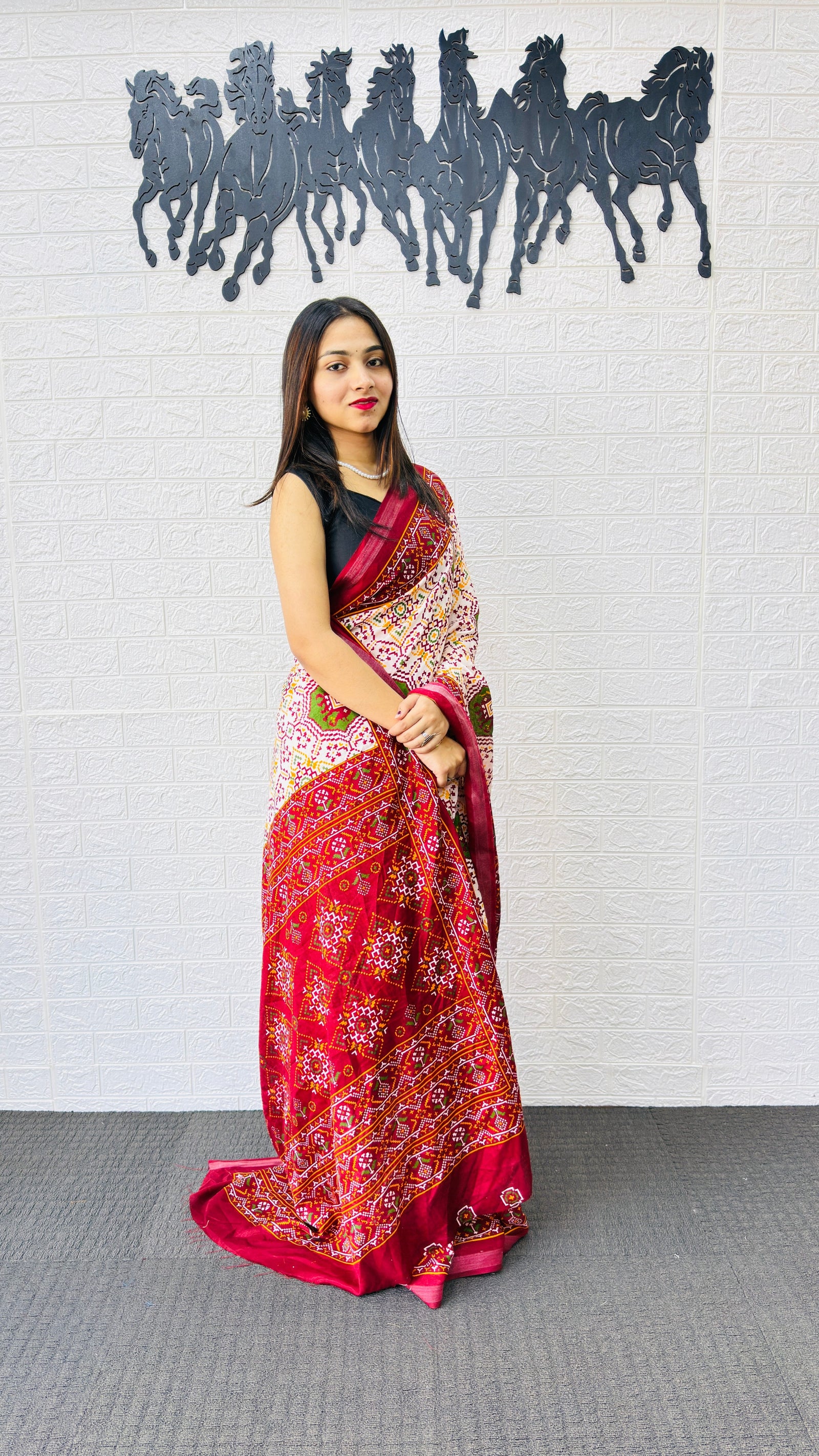 Traditional Patola Print Heavy Mul Cotton Saree with Unstitched Blouse Piece