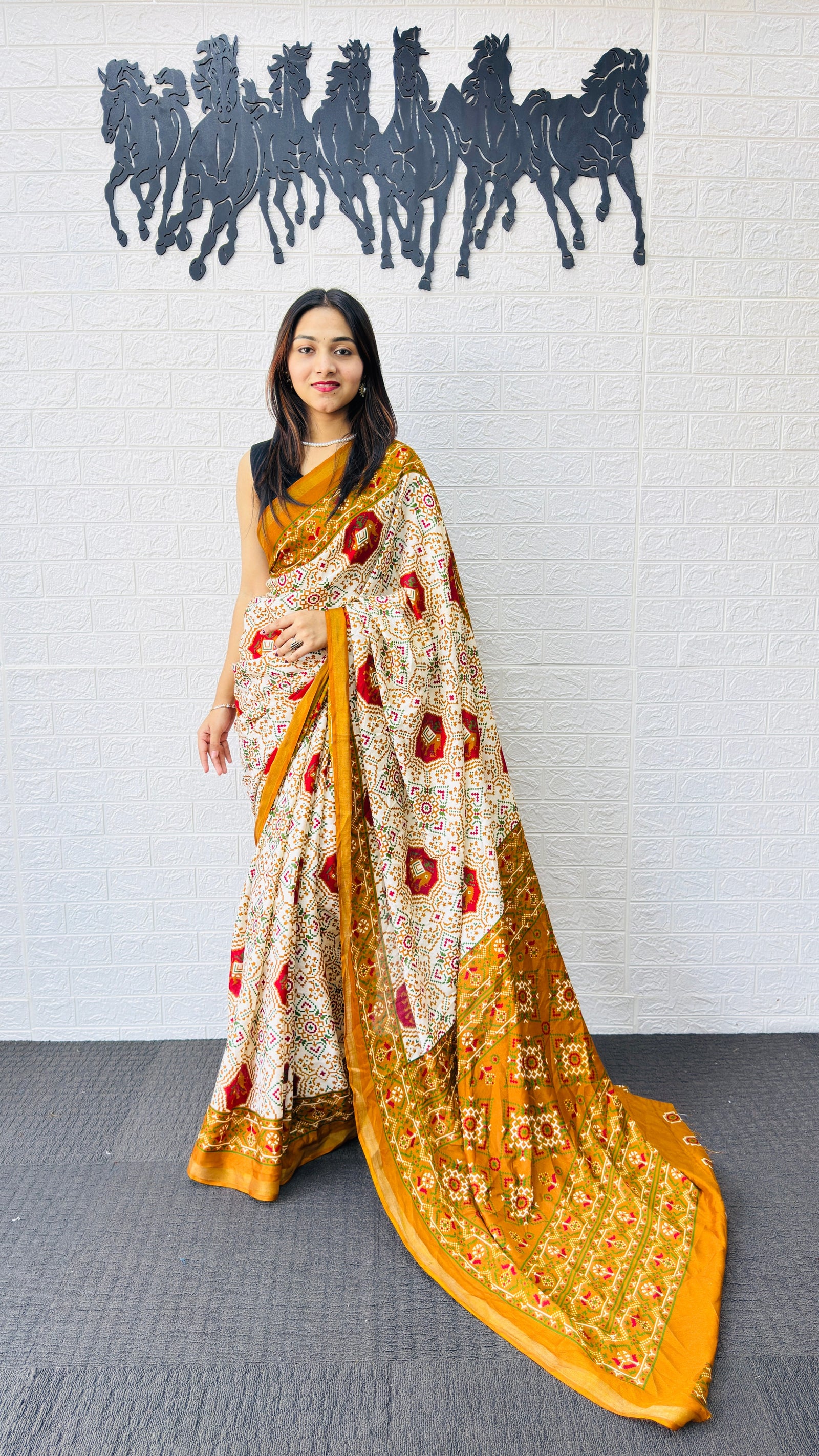 Traditional Patola Print Heavy Mul Cotton Saree with Unstitched Blouse Piece