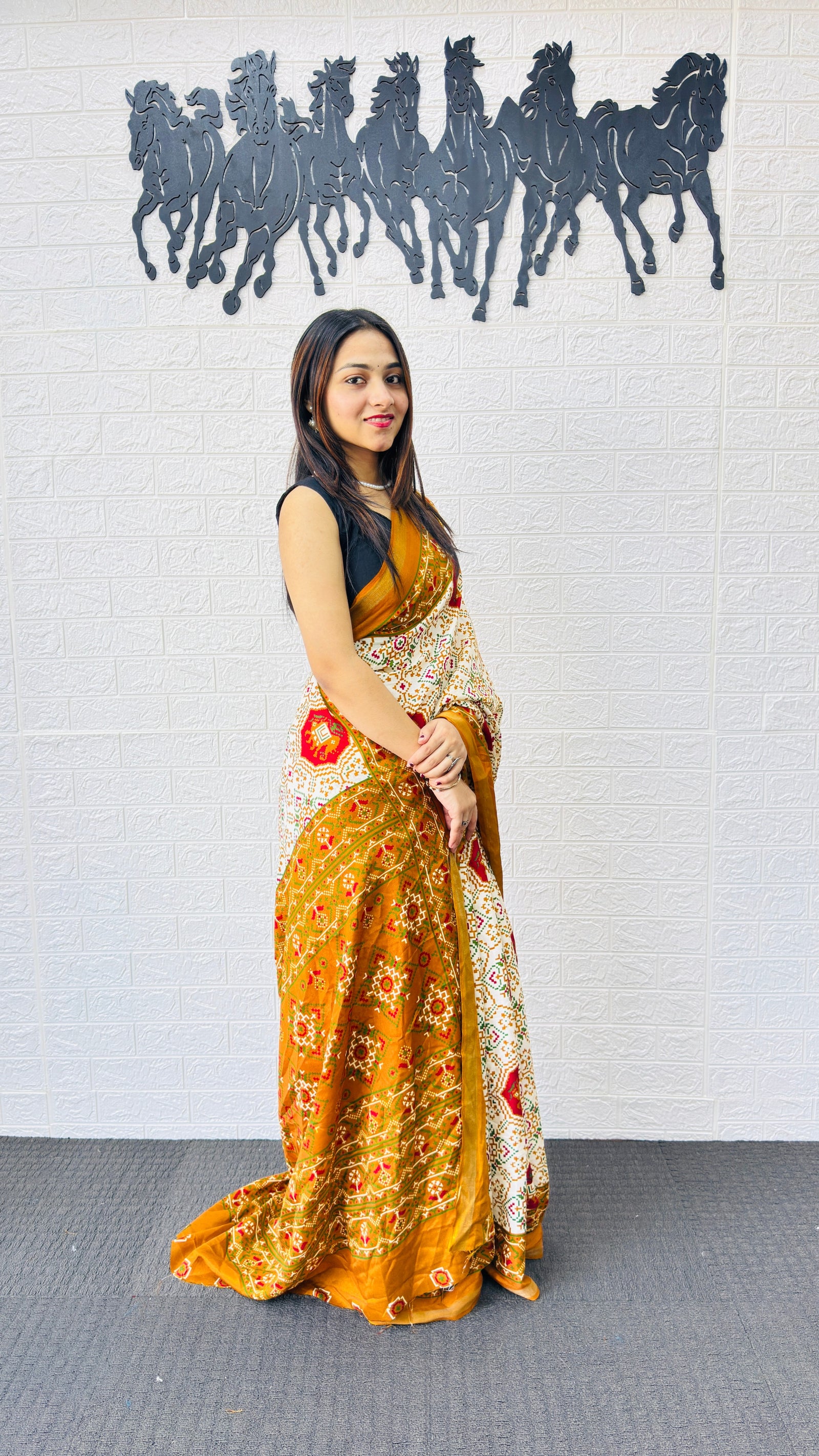 Traditional Patola Print Heavy Mul Cotton Saree with Unstitched Blouse Piece