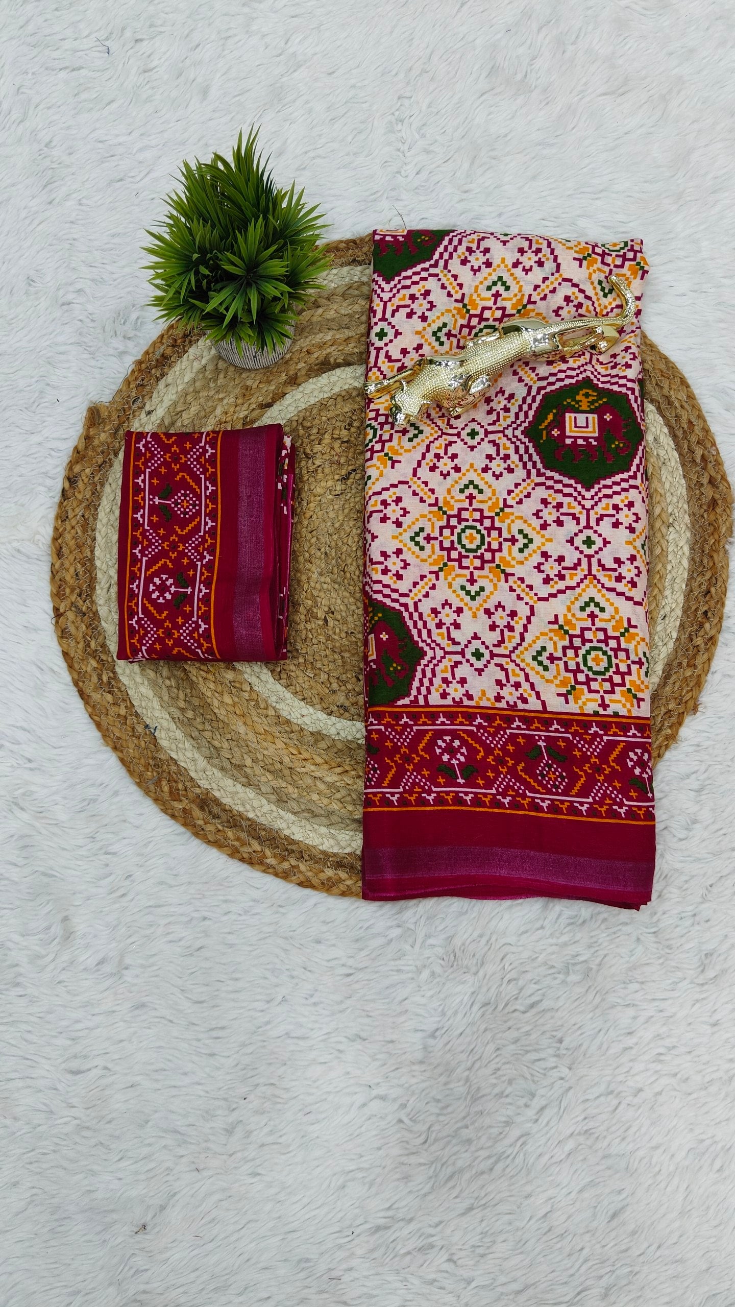 Traditional Patola Print Heavy Mul Cotton Saree with Unstitched Blouse Piece