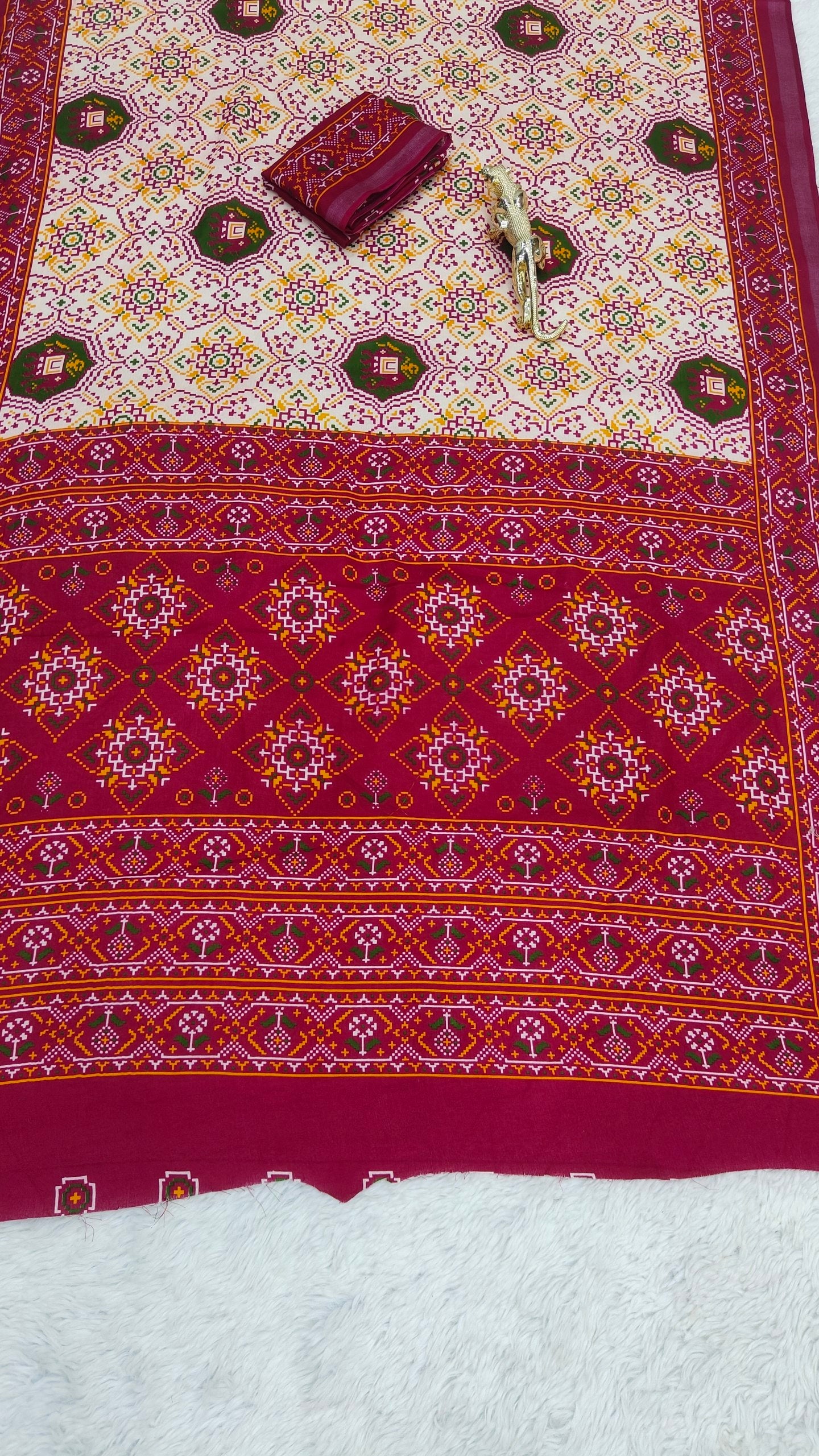 Traditional Patola Print Heavy Mul Cotton Saree with Unstitched Blouse Piece