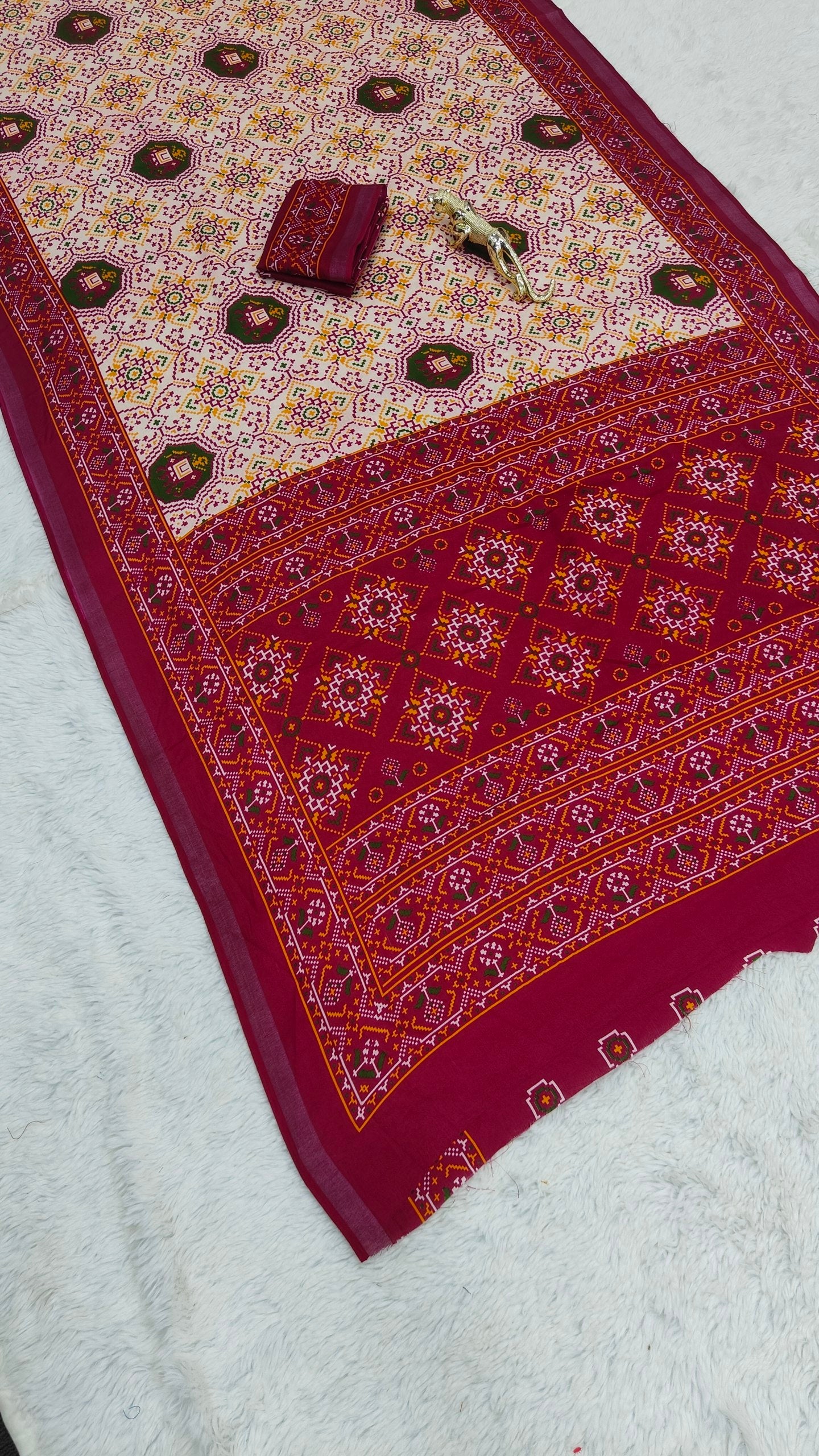 Traditional Patola Print Heavy Mul Cotton Saree with Unstitched Blouse Piece