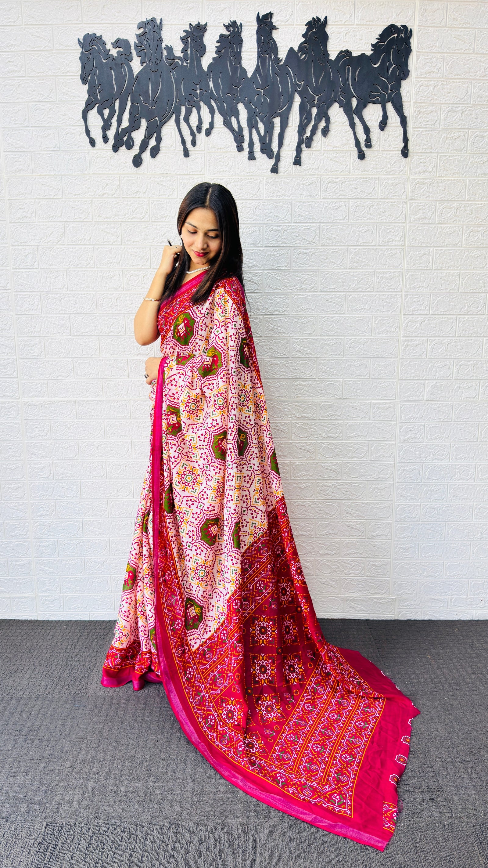 Traditional Patola Print Heavy Mul Cotton Saree with Unstitched Blouse Piece