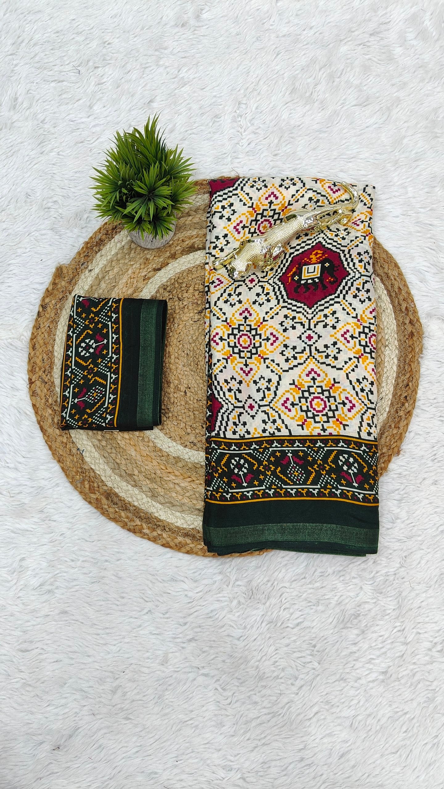 Traditional Patola Print Heavy Mul Cotton Saree with Unstitched Blouse Piece
