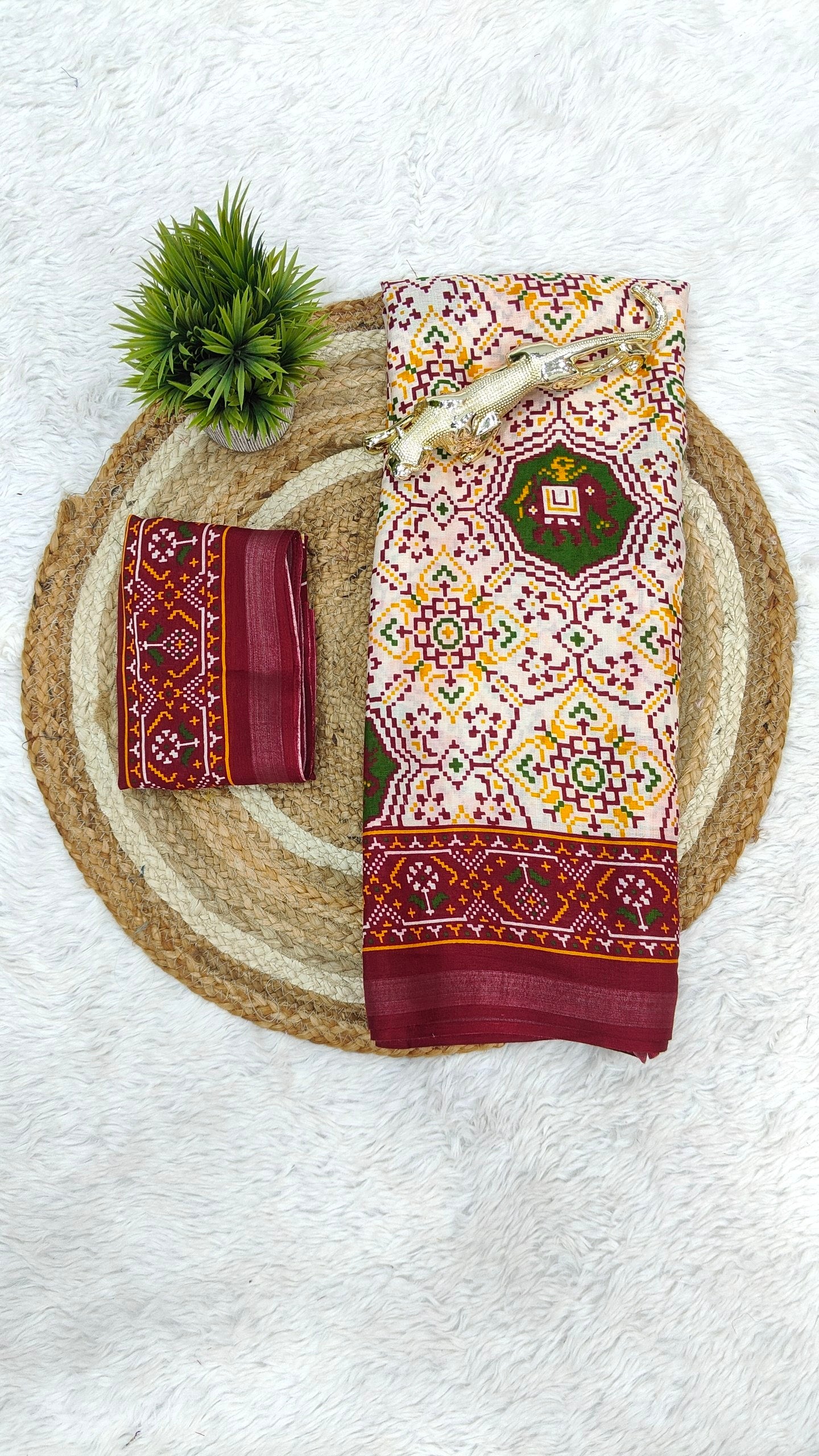 Traditional Patola Print Heavy Mul Cotton Saree with Unstitched Blouse Piece