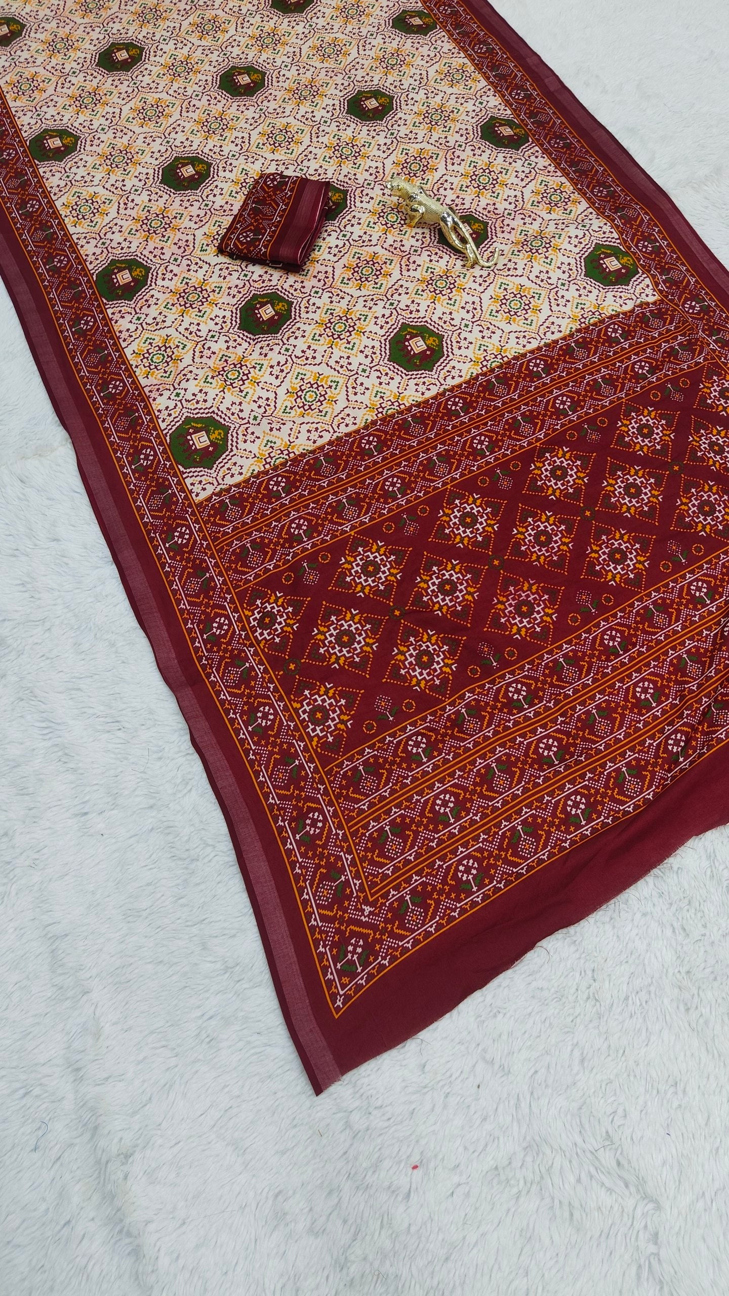 Traditional Patola Print Heavy Mul Cotton Saree with Unstitched Blouse Piece