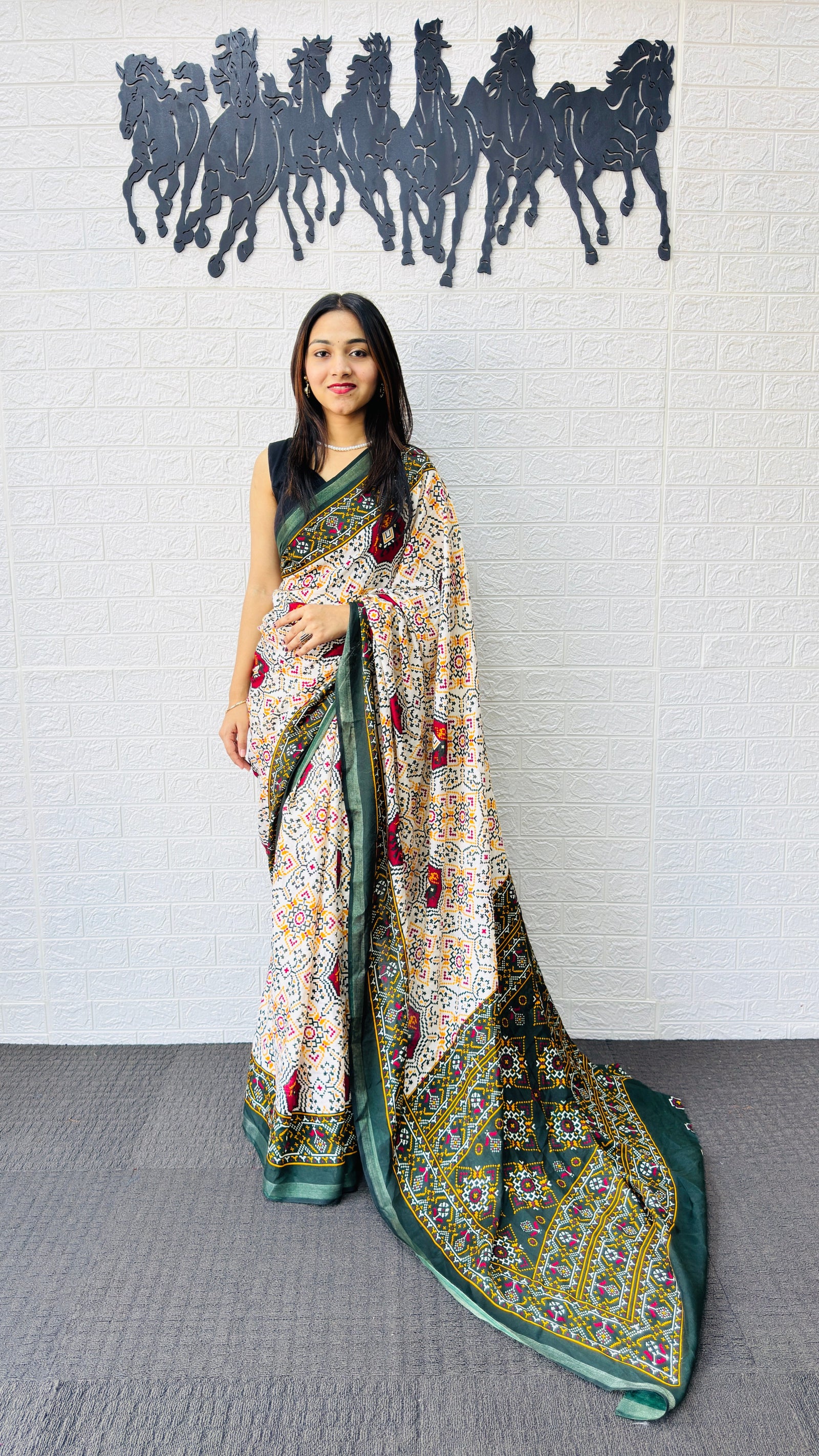 Traditional Patola Print Heavy Mul Cotton Saree with Unstitched Blouse Piece