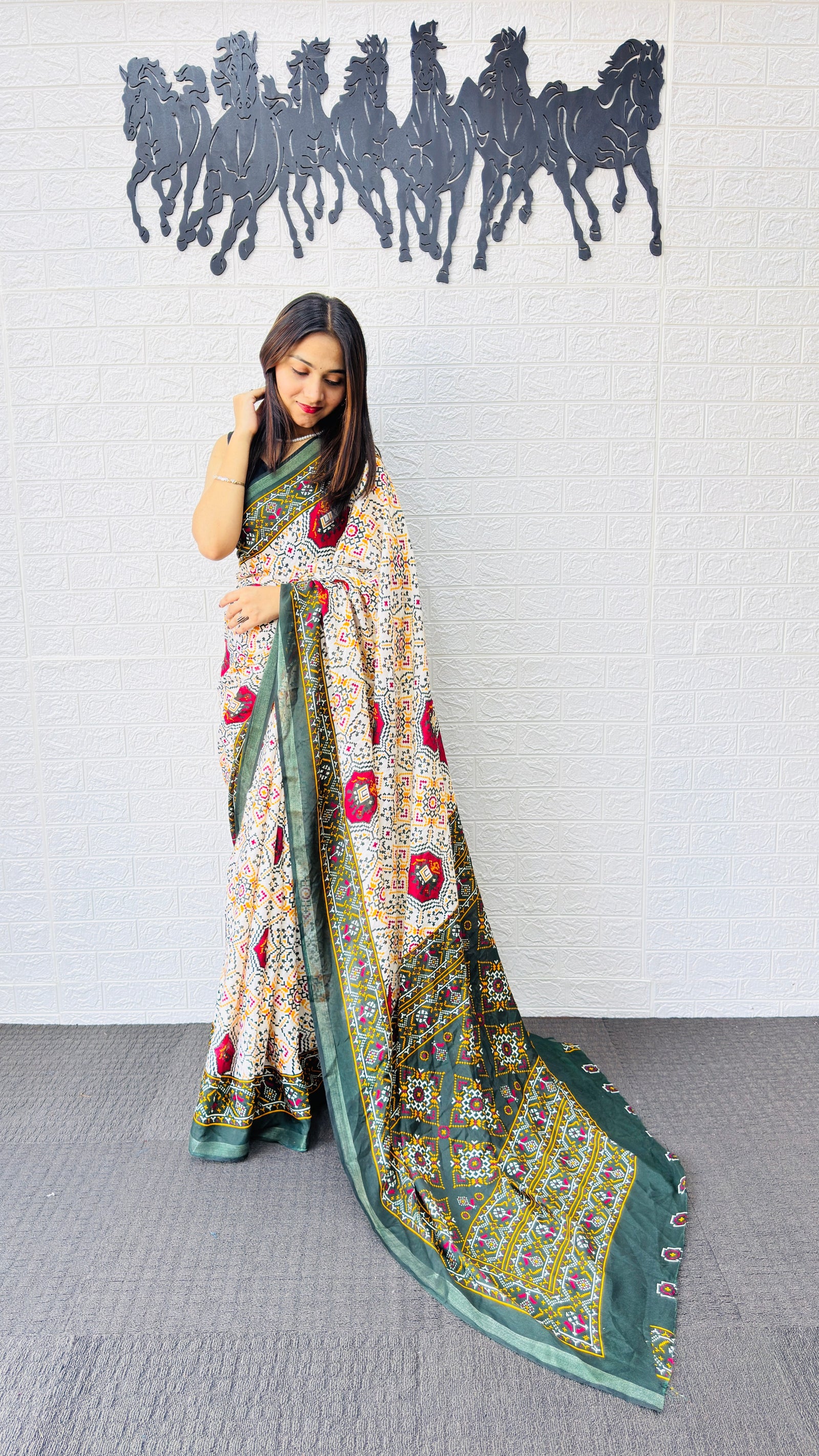 Traditional Patola Print Heavy Mul Cotton Saree with Unstitched Blouse Piece