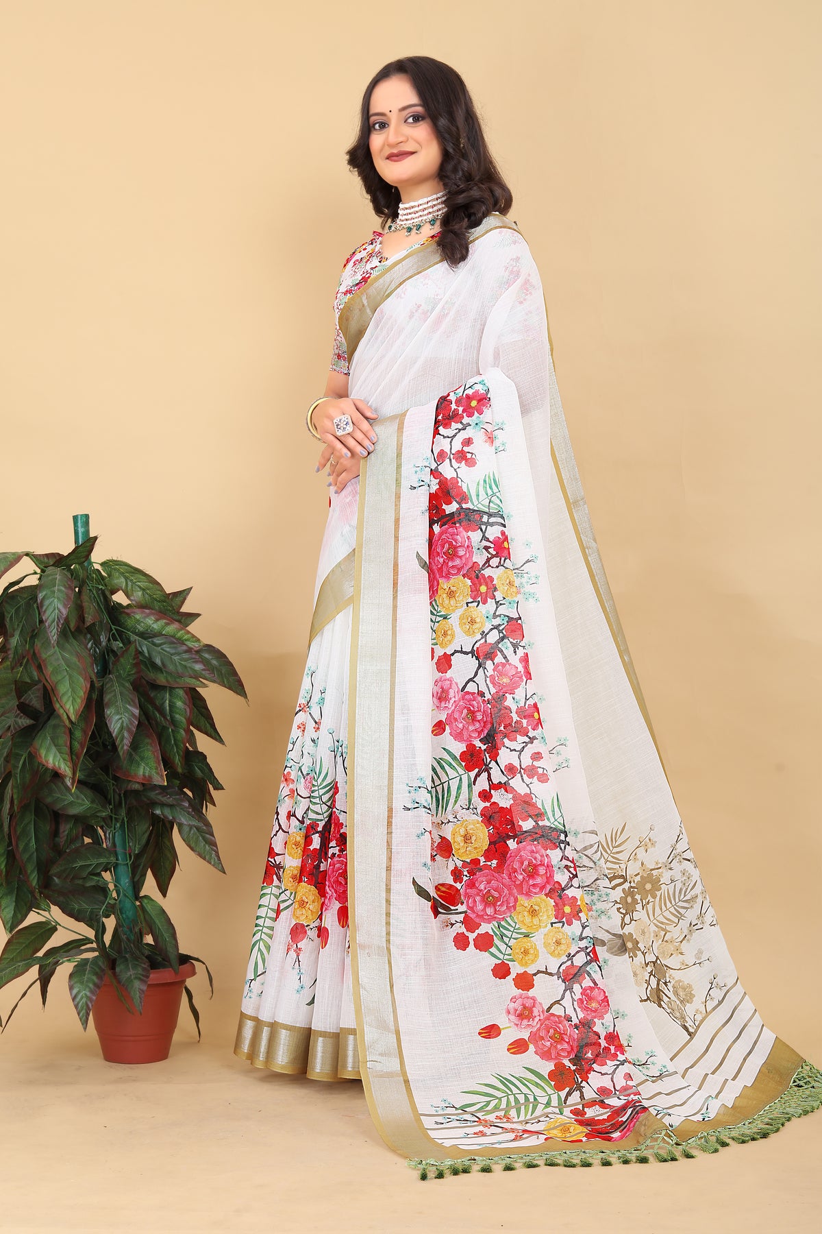 Premium Printed Linen White Saree with Blouse Piece