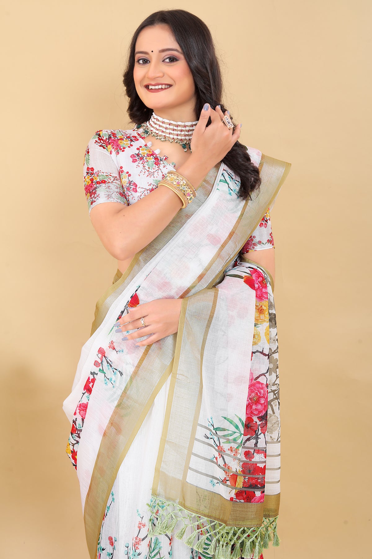 Premium Printed Linen White Saree with Blouse Piece
